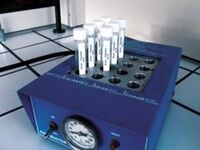 DYMO - Dymo 45013 D1 Yedek Şerit 12mmx7mt Beyaz/Siyah